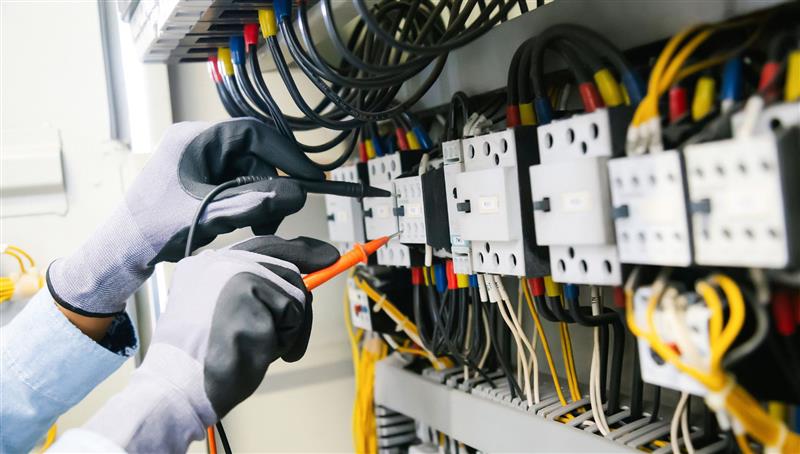 Corso pratico in Progettazione circuiti elettrici